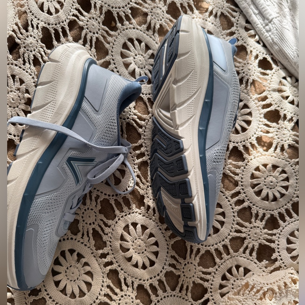 Vionic Women’s Walk Max Skyway Blue Sneakers Shoes Size 9 Cute & Comfy